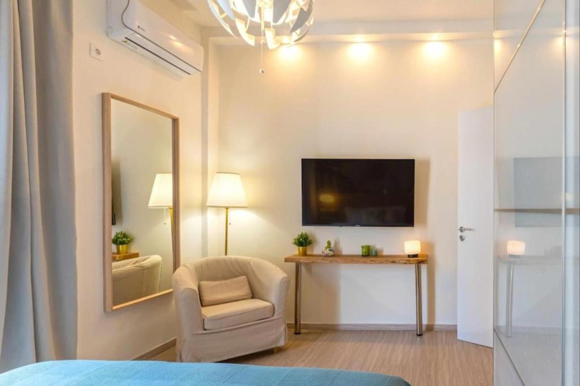 Phaedrus Living Modern Flat Gkyzi Апартаменты Афины