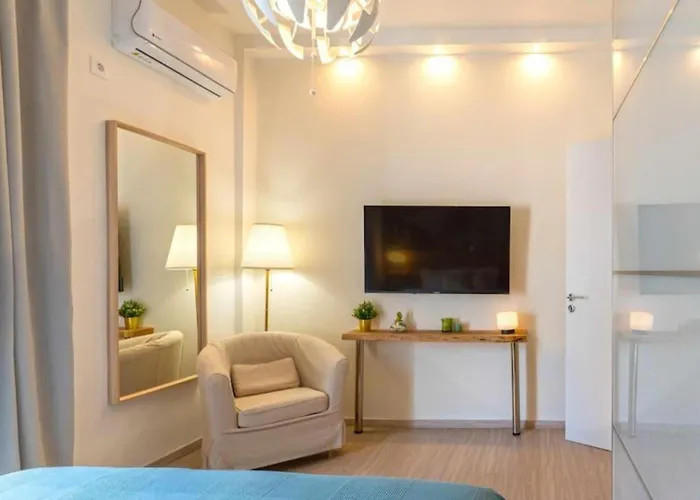 Phaedrus Living Modern City Flat Gkyzi