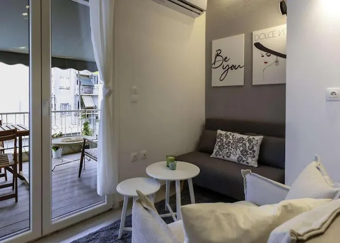 Phaedrus Living Modern City Flat Gkyzi